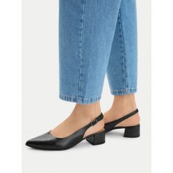 Czółenka Tamaris. Czarne czółenka Tamaris, bez wzorów, bez obcasa, bez zapięcia. Za 262.99 zł.