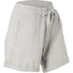 Szorty dresowe bonprix jasnoszary melanż. Szare szorty sportowe bonprix, bez wzorów, z dresówki. Za 44.99 zł.