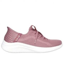 Buty do chodzenia damskie Skechers Slip-ins Ultra Flex 3.0. Czerwone buty do biegania Skechers, bez wzorów, z materiału, bez zapięcia, do biegania. Za 398.00 zł.