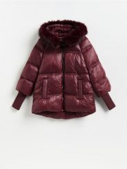 Pikowana kurtka - burgundowy. Czerwone kurtki Reserved, l, bez wzorów, z tkaniny, bez kaptura. Za 329.99 zł.