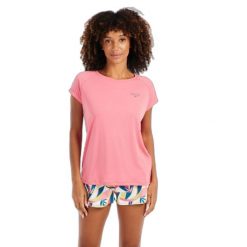 Koszulka damska Protest Happy. Czerwone t-shirty sportowe Protest, bez wzorów, bez ramiączek. Za 217.50 zł.