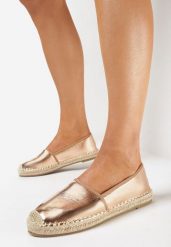 Szampańskie Espadryle Kleorelia. Żółte espadryle Born2be, bez wzorów, wakacyjne, z okrągłym noskiem, bez obcasa, na płaskiej podeszwie. W wyprzedaży za 67.99 zł.