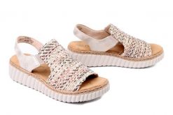 RIEKER 69276-60 beige, sandały damskie. Brązowe sandały Rieker, bez wzorów, bez obcasa, na koturnie, bez zapięcia. Za 299.90 zł.