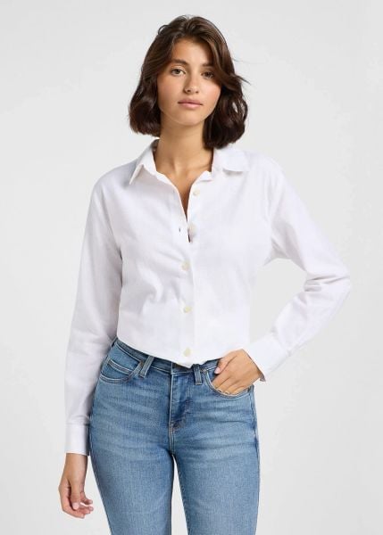 DAMSKA KOSZULA LEE POCKETLESS SHIRT BRIGHT WHITE 112363627. Białe koszule Lee, s, bez wzorów, bez kołnierzyka, bez ramiączek. Za 179.00 zł.