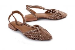 Gioseppo JHELUM 79237 NUDE, sandały damskie. Brązowe sandały Gioseppo, bez wzorów, ze skóry, bez obcasa, bez zapięcia. Za 369.90 zł.
