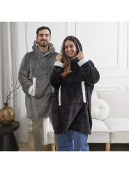 THE HOME DECO FACTORY Bluza (produkt niespodzianka) rozmiar: onesize. Czarne bluzy THE HOME DECO FACTORY, bez wzorów, bez ramiączek, z kapturem. Za 52.99 zł.