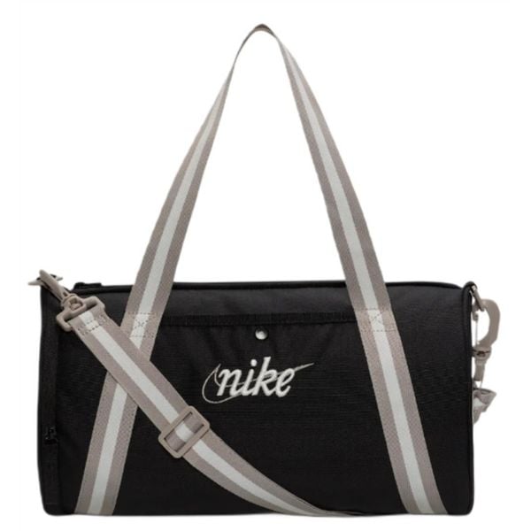 Nike Torba Sportowa. Czarne torby sportowe Nike, bez wzorów. Za 173.99 zł.