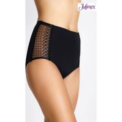 Wysoko zabudowane czarne figi ze zdobieniem QUIOSQUE. Bielizna modelująca marki QUIOSQUE. Za 39.99 zł.