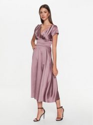 Swing Sukienka koktajlowa 5AE05200 Fioletowy Regular Fit. Fioletowe sukienki Swing, bez wzorów, z syntetyku, wizytowe, bez kołnierzyka, bez ramiączek. Za 579.99 zł.