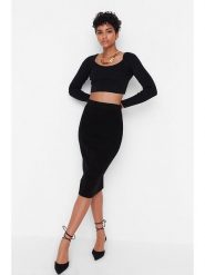 Trendyol Spódnica w kolorze czarnym rozmiar: M. Czarne spódnice Trendyol, m, bez wzorów, midi. Za 50.45 zł.