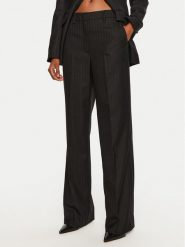 Bruuns Bazaar Spodnie materiałowe Eleza BBW4110 Czarny Straight Fit. Czarne spodnie materiałowe Bruuns Bazaar, bez wzorów, z materiału. Za 739.99 zł.