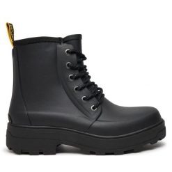 Trapery Tretorn. Czarne traperki Tretorn, bez wzorów, bez obcasa, bez zapięcia. Za 629.99 zł.