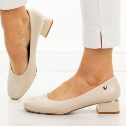 Cieliste czółenka damskie na obcasie Sergio Leone Pb417. Czółenka Sergio Leone, na jesień, bez wzorów, ze skóry, eleganckie, bez obcasa, na obcasie, bez zapięcia. Za 169.00 zł.