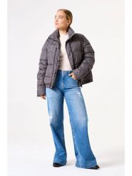 Garcia Kurtka zimowa w kolorze fioletowo-jasnoróżowym rozmiar: XS. Różowe kurtki Garcia, na zimę, xs, bez wzorów, z puchu, bez kaptura. Za 283.48 zł.