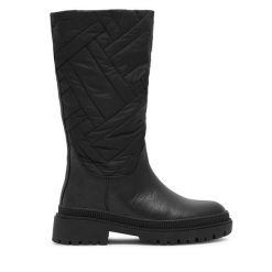 Kozaki Lasocki. Czarne kozaki Lasocki, bez wzorów, bez obcasa, na płaskiej podeszwie, bez zapięcia. Za 149.99 zł.