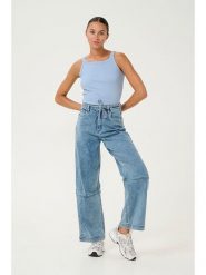 Kaffe Top w kolorze błękitnym rozmiar: L. Niebieskie topy Kaffe, l, bez wzorów, bez kołnierzyka, bez ramiączek. Za 43.99 zł.