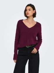 JDY Sweter "Elanora" w kolorze bordowym rozmiar: S. Czerwone swetry JDY, s, bez wzorów, bez ramiączek. Za 82.95 zł.