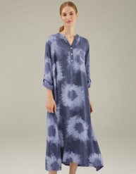 Cieniowana sukienka midi. Fioletowe sukienki Unisono, l, bez wzorów, z wiskozy, bez kołnierzyka, bez ramiączek, midi. Za 189.00 zł.