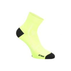 Skarpetki na rower ROADR 500. Czarne skarpetki B'TWIN, bez wzorów, z elastanu. Za 19.99 zł.