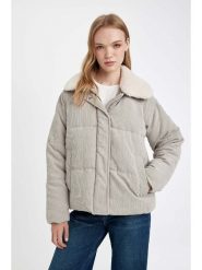 DeFacto Kurtka zimowa w kolorze szarym rozmiar: S. Szare kurtki DeFacto, na zimę, s, bez wzorów, z puchu, bez kaptura. Za 152.99 zł.