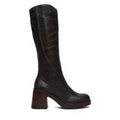 Kozaki Rieker. Brązowe kozaki Rieker, bez wzorów, bez obcasa, na słupku, bez zapięcia. Za 429.99 zł.