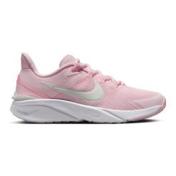 Buty do biegania Nike Star Runner 4 DX7615-602 różowe. Czerwone buty do biegania bez wzorów, z gumy, bez zapięcia, do biegania. Za 371.16 zł.