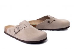 DR. BRINKMANN 600177-08 taupe, klapki damskie. Brązowe klapki Dr. Brinkmann, bez wzorów, ze skóry, bez obcasa, bez zapięcia. Za 263.42 zł.