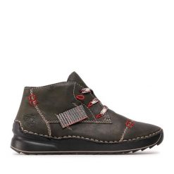 Botki Rieker. Brązowe botki Rieker, bez wzorów, bez obcasa, na płaskiej podeszwie, bez zapięcia. Za 179.99 zł.