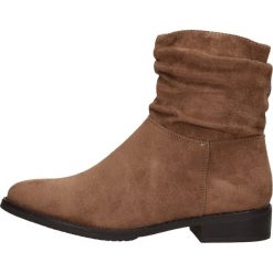 Zamszowe botki damskie zimowe M.DASZYŃSKI 2251-4 KHAKI. Brązowe botki M.Daszyński, bez wzorów, z zamszu, bez obcasa, bez zapięcia. W wyprzedaży za 155.72 zł.