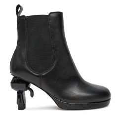 Botki KARL LAGERFELD. Czarne botki KARL LAGERFELD, bez wzorów, bez obcasa, na słupku, bez zapięcia. Za 499.99 zł.