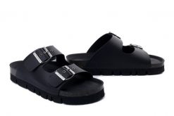 DR. BRINKMANN 700560-01 schwarz, klapki damskie. Czarne klapki Dr. Brinkmann, bez wzorów, bez obcasa, bez zapięcia. Za 219.90 zł.