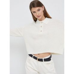 Vero Moda sweter damski kolor beżowy ciepły. Brązowe swetry Vero Moda, l, bez wzorów, ze splotem, bez ramiączek. W wyprzedaży za 87.99 zł.