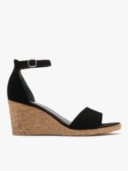 Czarne sandały na platformie. Czarne sandały Ryłko, bez wzorów, z gumy, bez obcasa, na platformie, bez zapięcia. Za 379.99 zł.