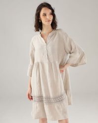 LNIANA SUKIENKA Z KORONKOWĄ WSTAWKĄ. Brązowe sukienki Unisono, bez wzorów, z koronki, bez kołnierzyka, bez ramiączek, rozkloszowane. Za 269.00 zł.