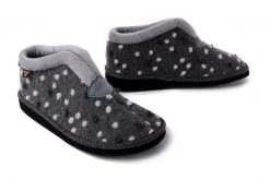 MANITU 340009-91 gris 1, kapcie damskie. Szare kapcie Manitu, bez wzorów, z polaru. Za 169.90 zł.