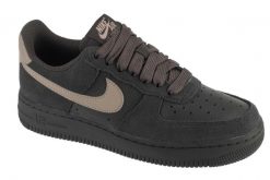 Buty sportowe Sneakersy damskie, W Air Force 1 Low. Brązowe buty treningowe Nike, bez wzorów, z materiału, przed kostkę, bez zapięcia, trekkingowe. Za 499.99 zł.