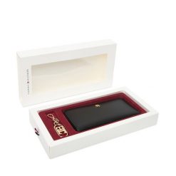 Zestaw portfel i brelok Tommy Hilfiger. Czarne portfele Tommy Hilfiger, bez wzorów. Za 369.99 zł.