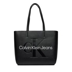 Torebka Calvin Klein Jeans. Czarne shopper bag Calvin Klein Jeans, bez wzorów, z jeansu, bez dodatków. Za 359.99 zł.