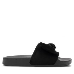 Klapki Bassano. Czarne klapki Bassano, bez wzorów, bez obcasa, bez zapięcia. Za 69.99 zł.