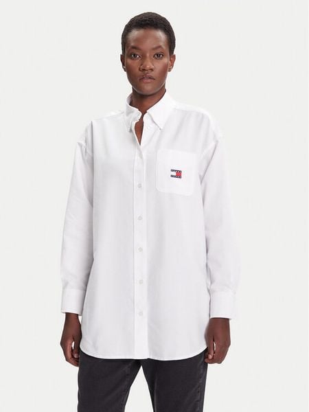 Tommy Jeans Koszula Badge DW0DW20988 Biały Oversize. Białe koszule Tommy Jeans, s, bez wzorów, z jeansu, bez kołnierzyka, bez ramiączek. Za 279.99 zł.