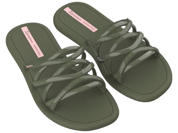 Klapki damskie Ipanema Meu Sol Slide. Zielone klapki Ipanema, bez wzorów, z materiału, sportowe, bez obcasa, bez zapięcia. Za 124.00 zł.