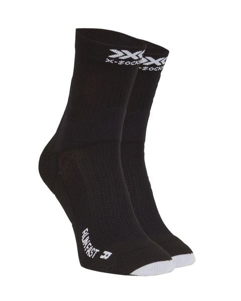 Skarpety biegowe X-Socks Run Fast 4.0. Czarne skarpetki X-Socks, bez wzorów, z materiału. Za 50.00 zł.