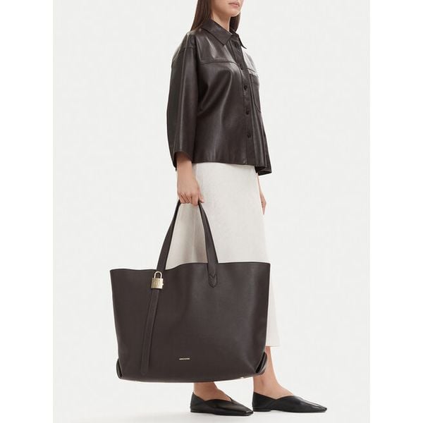 Torebka GINO ROSSI. Brązowe shopper bag Gino Rossi, bez wzorów, bez dodatków. Za 329.99 zł.