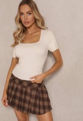 Beżowa Bluzka z Modalem Wiskozą i Kwadratowym Dekoltem Sanelora. Brązowe bluzki Renee, m, bez wzorów, z jeansu, eleganckie, bez kołnierzyka, bez ramiączek. W wyprzedaży za 67.99 zł.