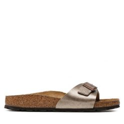 Klapki Birkenstock. Żółte klapki Birkenstock, bez wzorów, bez obcasa, bez zapięcia. Za 399.99 zł.