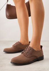 Brązowe Półbuty Oksfordki Yotella. Brązowe półbuty wsuwane Born2be, bez wzorów, z jeansu, klasyczne, bez obcasa, na płaskiej podeszwie. Za 79.99 zł.