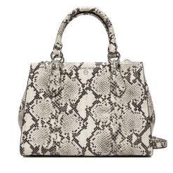 Torebka MICHAEL Michael Kors. Czarne torebki klasyczne MICHAEL Michael Kors, bez wzorów, klasyczne, bez dodatków. Za 819.99 zł.