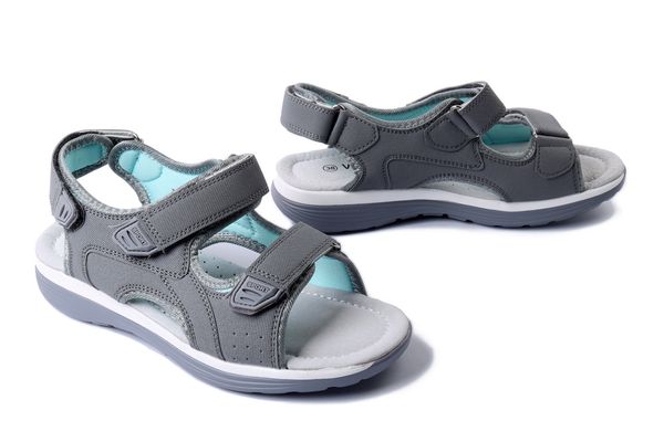 WOJTYŁKO 7S24332S szary, sandały damskie. Szare sandały Wojtyłko, bez wzorów, bez obcasa, bez zapięcia. Za 144.90 zł.