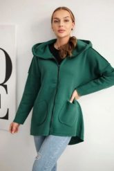 Bluza ocieplana z dłuższym tyłem i kieszeniami ciemno zielona. Zielone bluzy KESI, l, bez wzorów, z bawełny, bez ramiączek, bez kaptura. Za 198.65 zł.