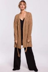 Długi kardigan ażurowy sweter damski z paskiem beżowy. Brązowe swetry MOE, l, w ażurowe wzory, z dzianiny, biznesowe, bez ramiączek. Za 249.00 zł.